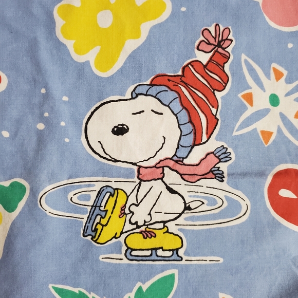 Vintage 1958 Snoopy Winter Sports Flat Bed Sheet Fabric Twin - Picture 7 of 10